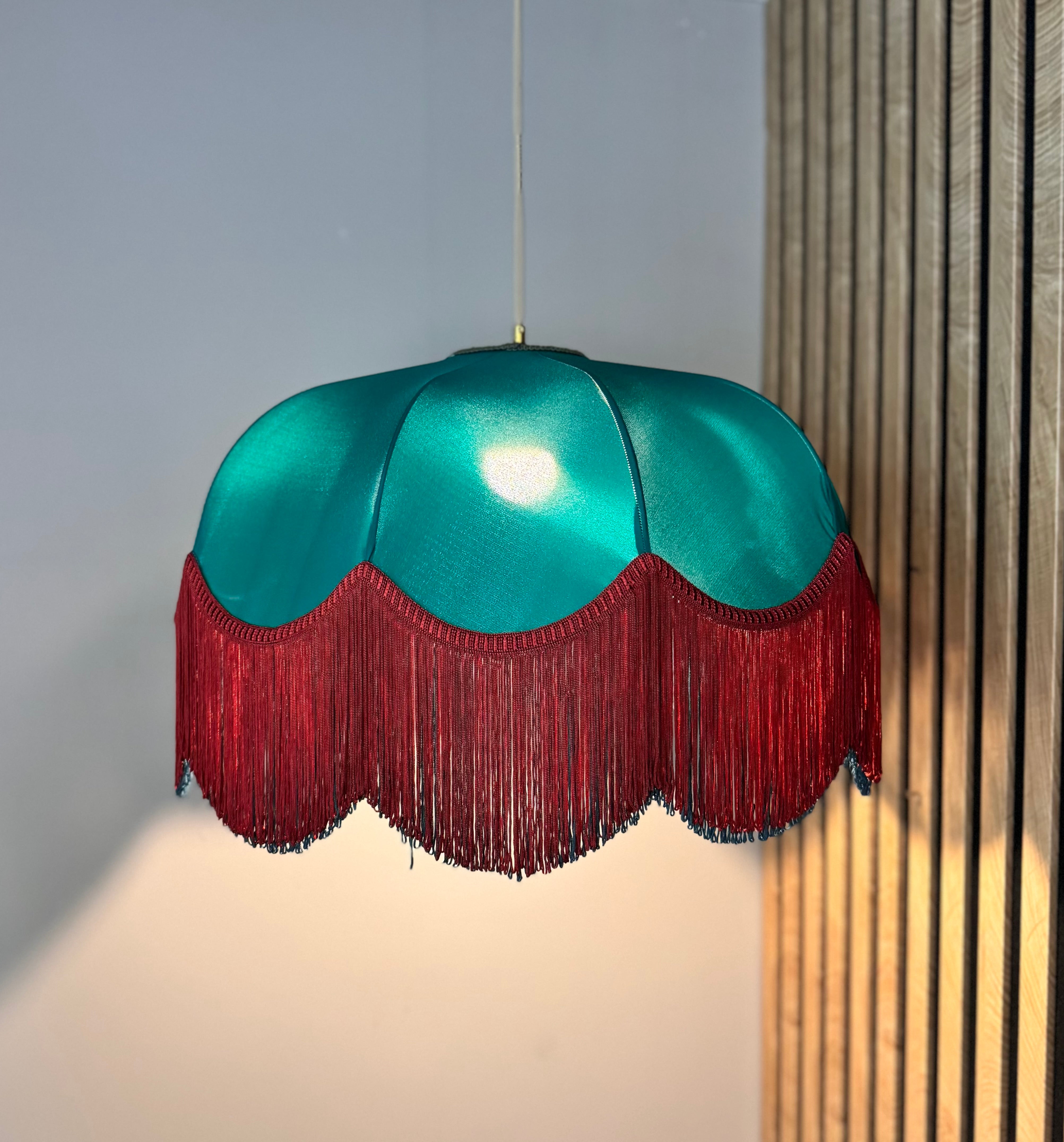 Diana El yapımı Saten Kumaş Püsküllü Avize