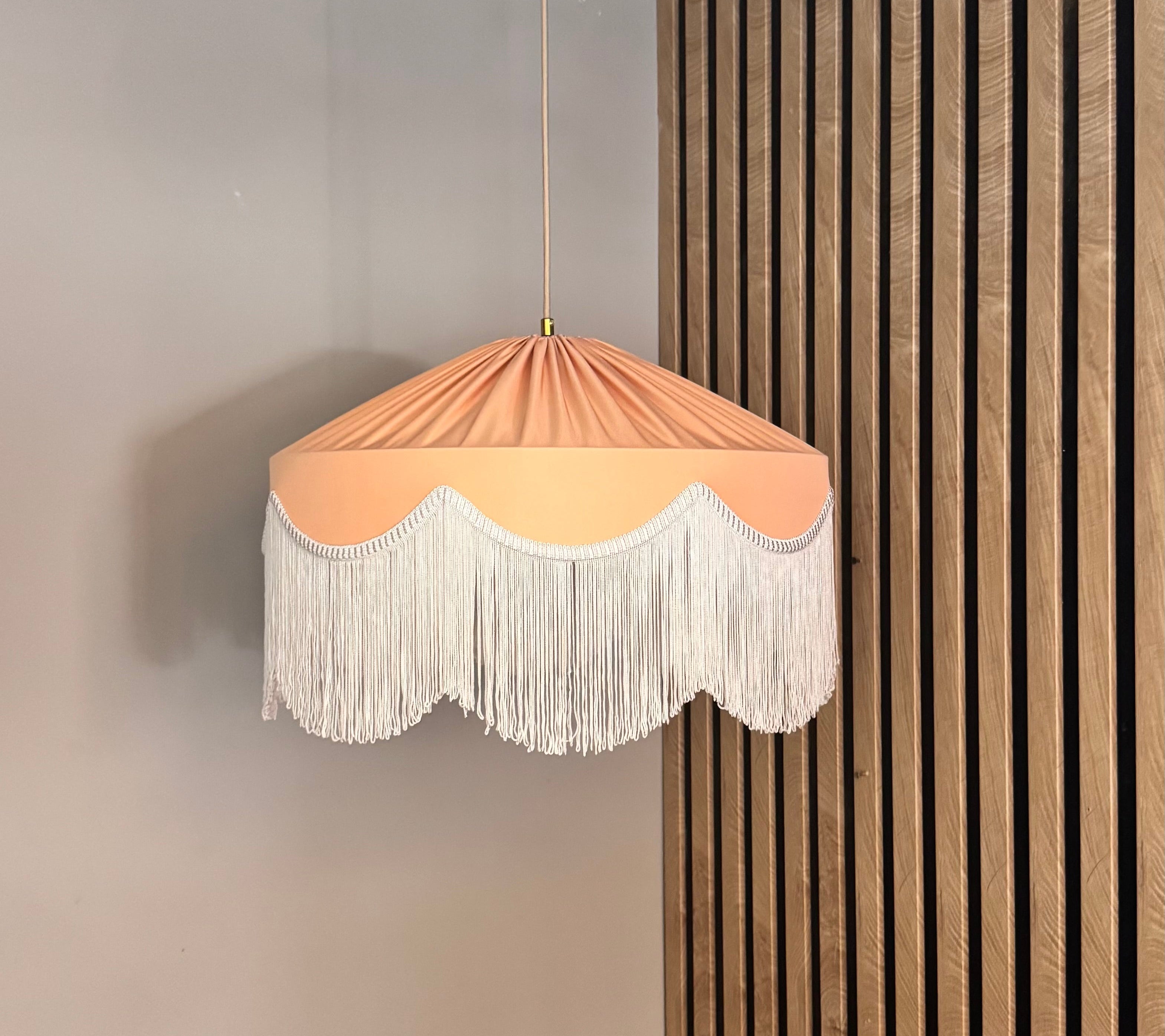 Sofia İpek Saten Püsküllü Avize Somon