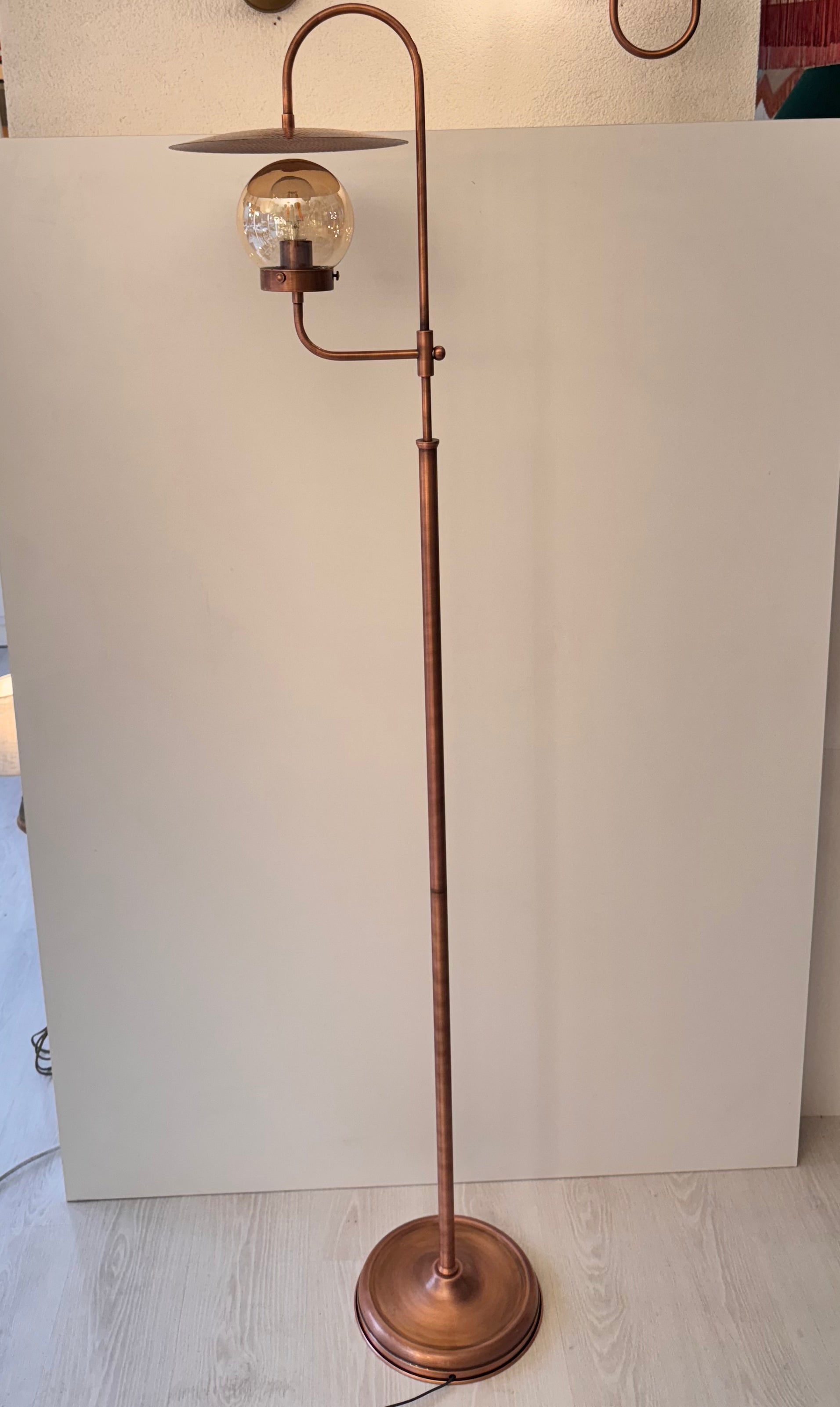 Rattan Başlıklı Ahşap Abajur