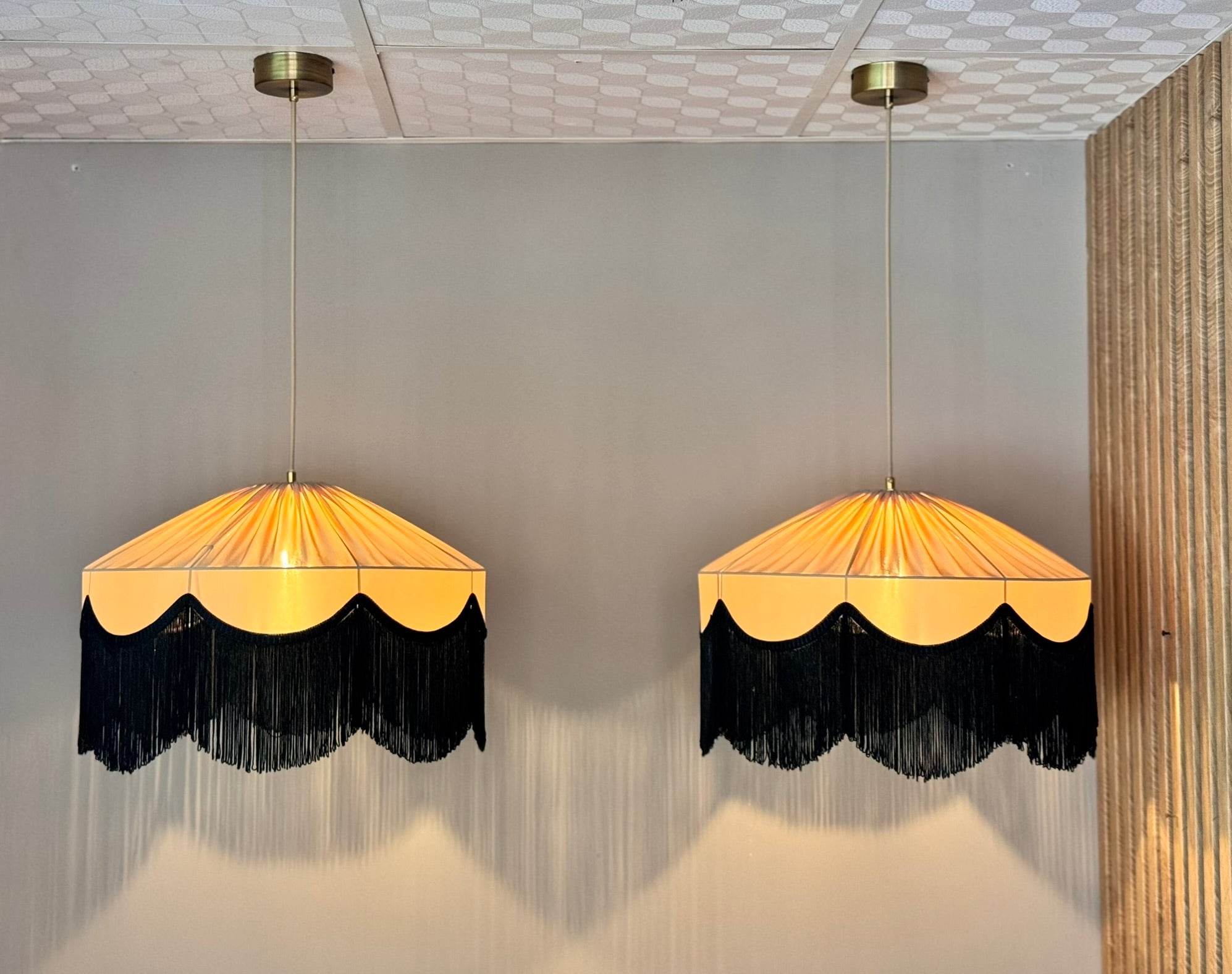 Sofia İpek Saten Püsküllü Avize Koyu Bej