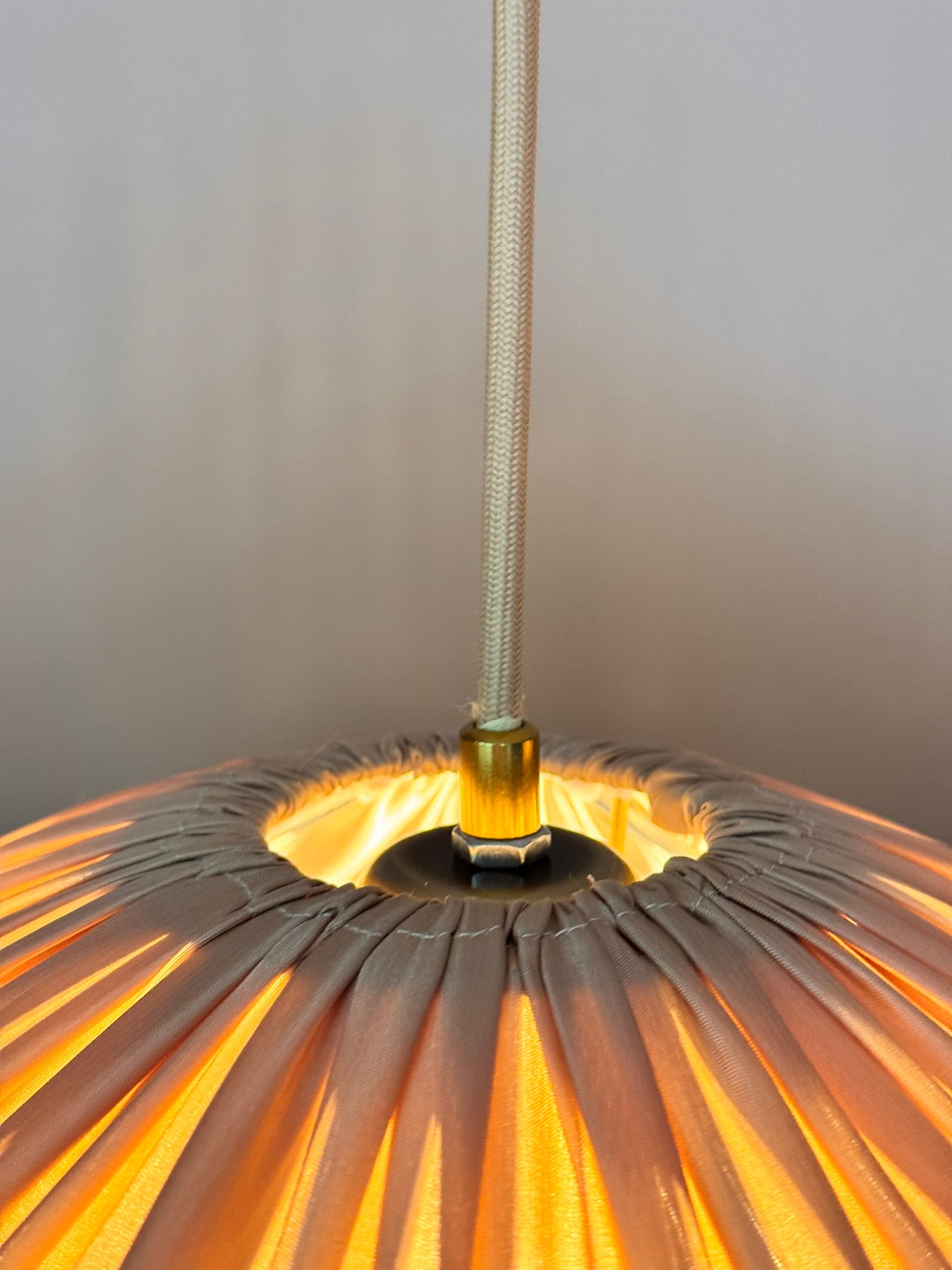 Sofia İpek Saten Püsküllü Avize Koyu Bej