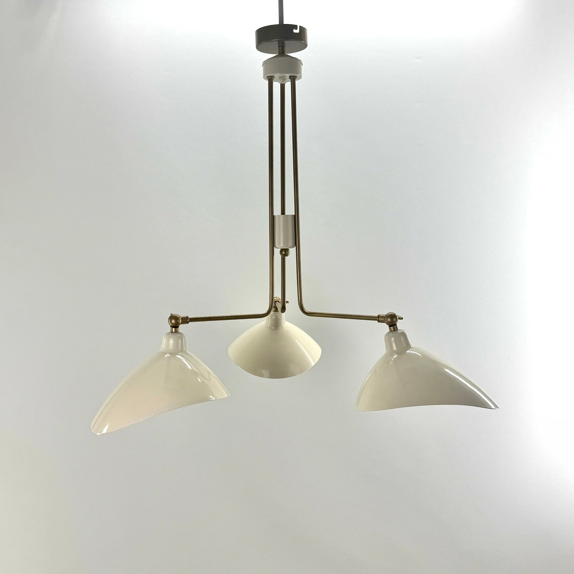 Leo Scandinavian Style 3-Arm Chandelier